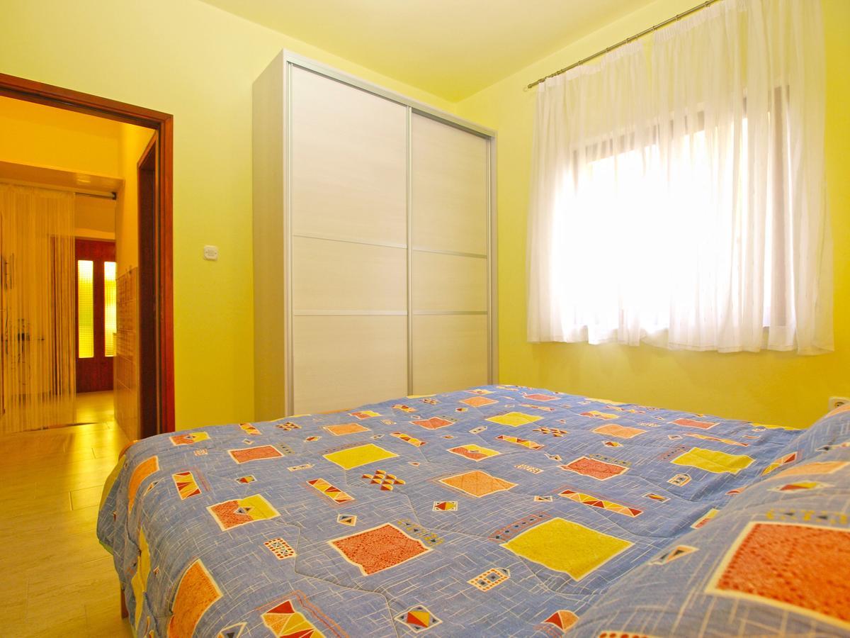 Apartments Luciano 1576 Liznjan Exterior photo